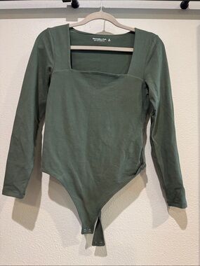 Abercrombie & Fitch Olive Green Square-Neck Long Sleeve Bodysuit